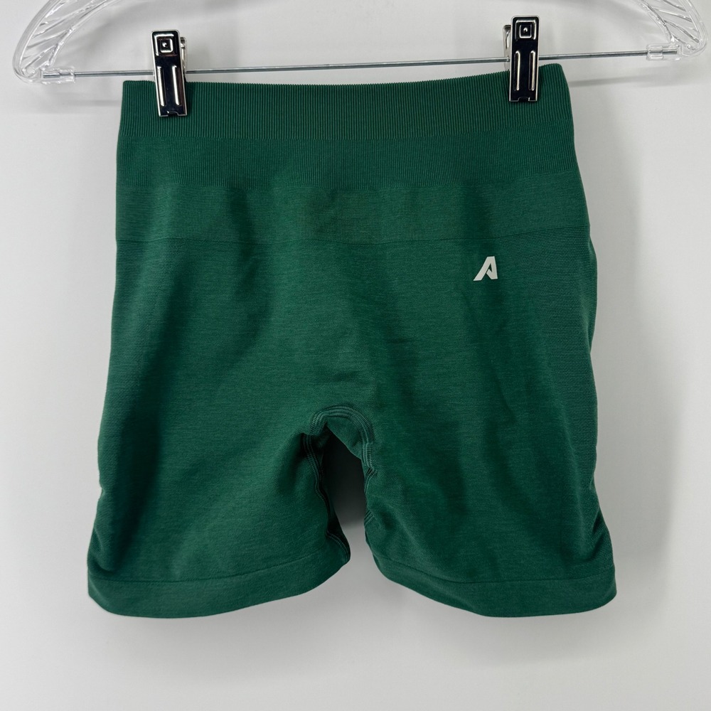 Alphalete Womens Seamless Scrunch Butt Biker Shorts Forest Green Size S